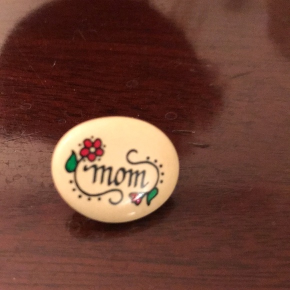 Mom Pin - Picture 2 of 3